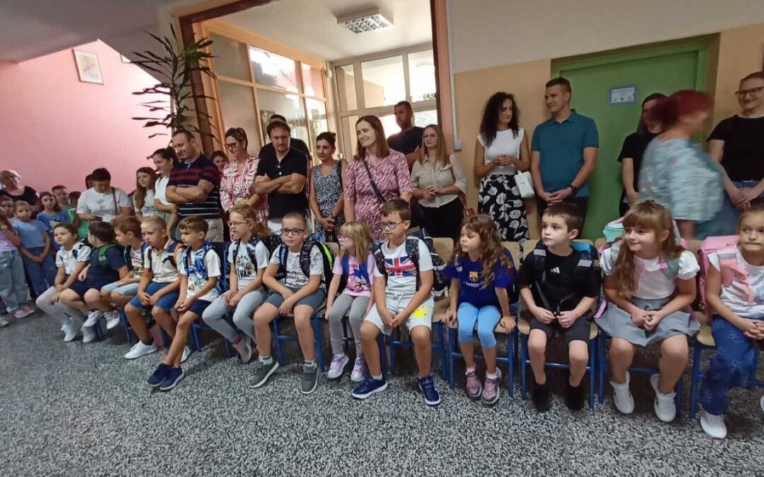 Prvi dan nastave naših prvašića